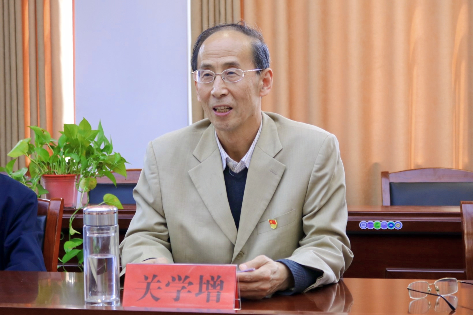ug环球客户端图片