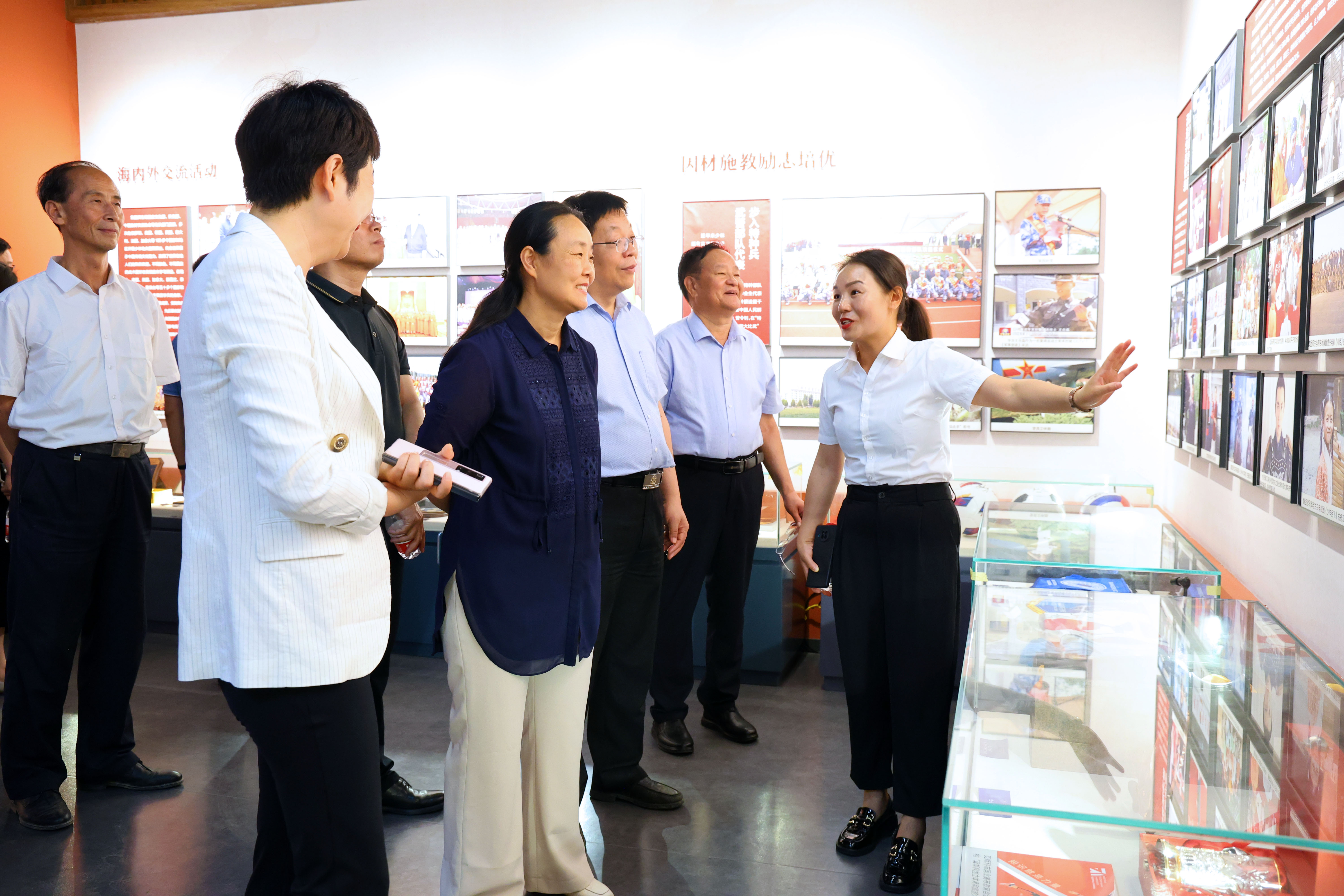 ug环球手机版图片