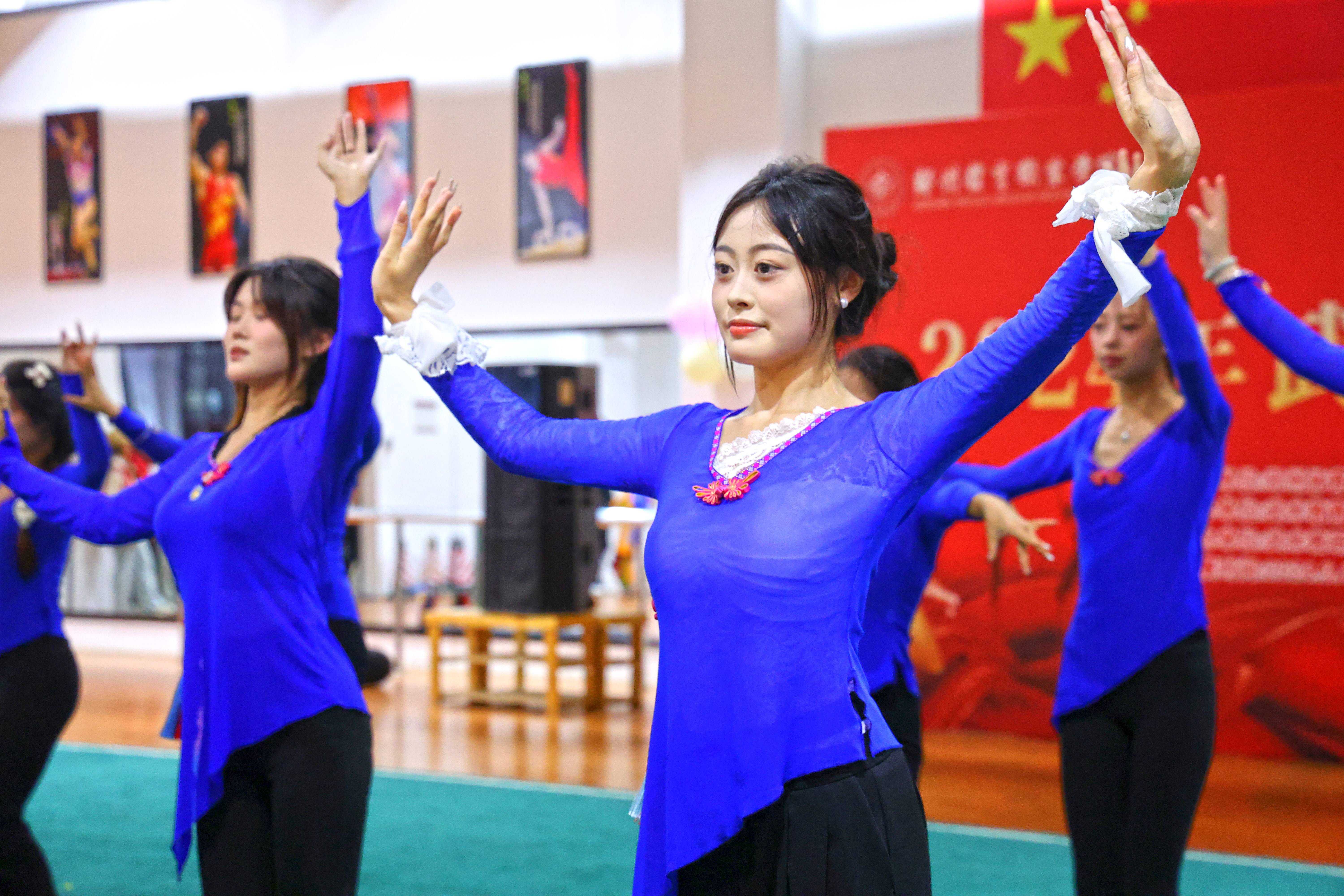 ug环球手机版图片