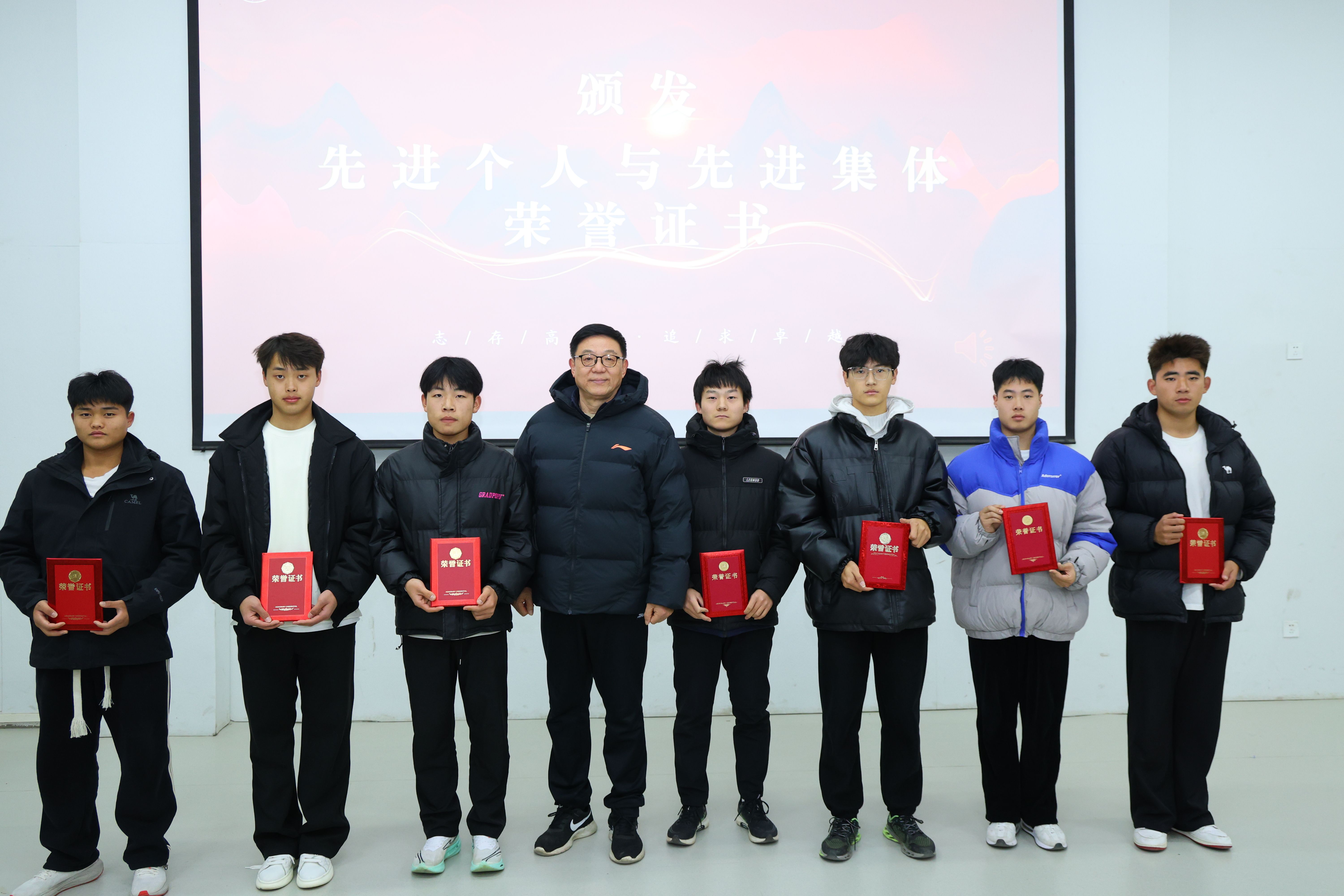 ug环球客户端图片
