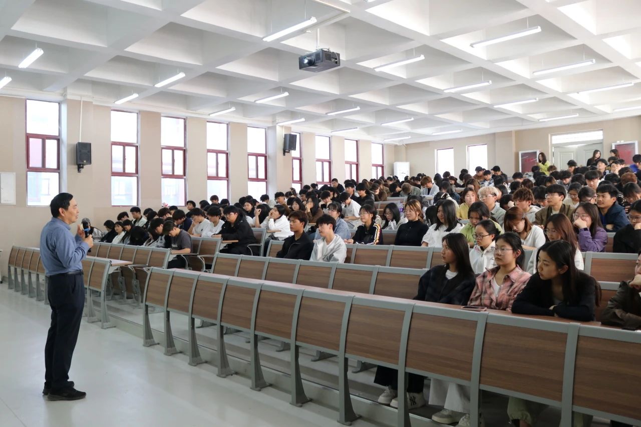 ug环球APP下载图片