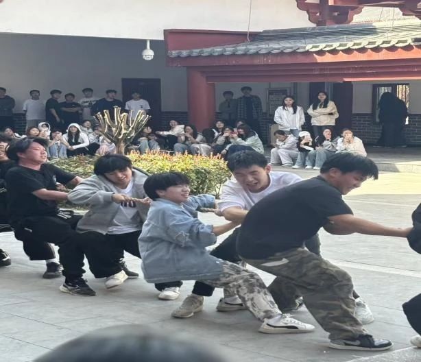 ug环球APP下载图片