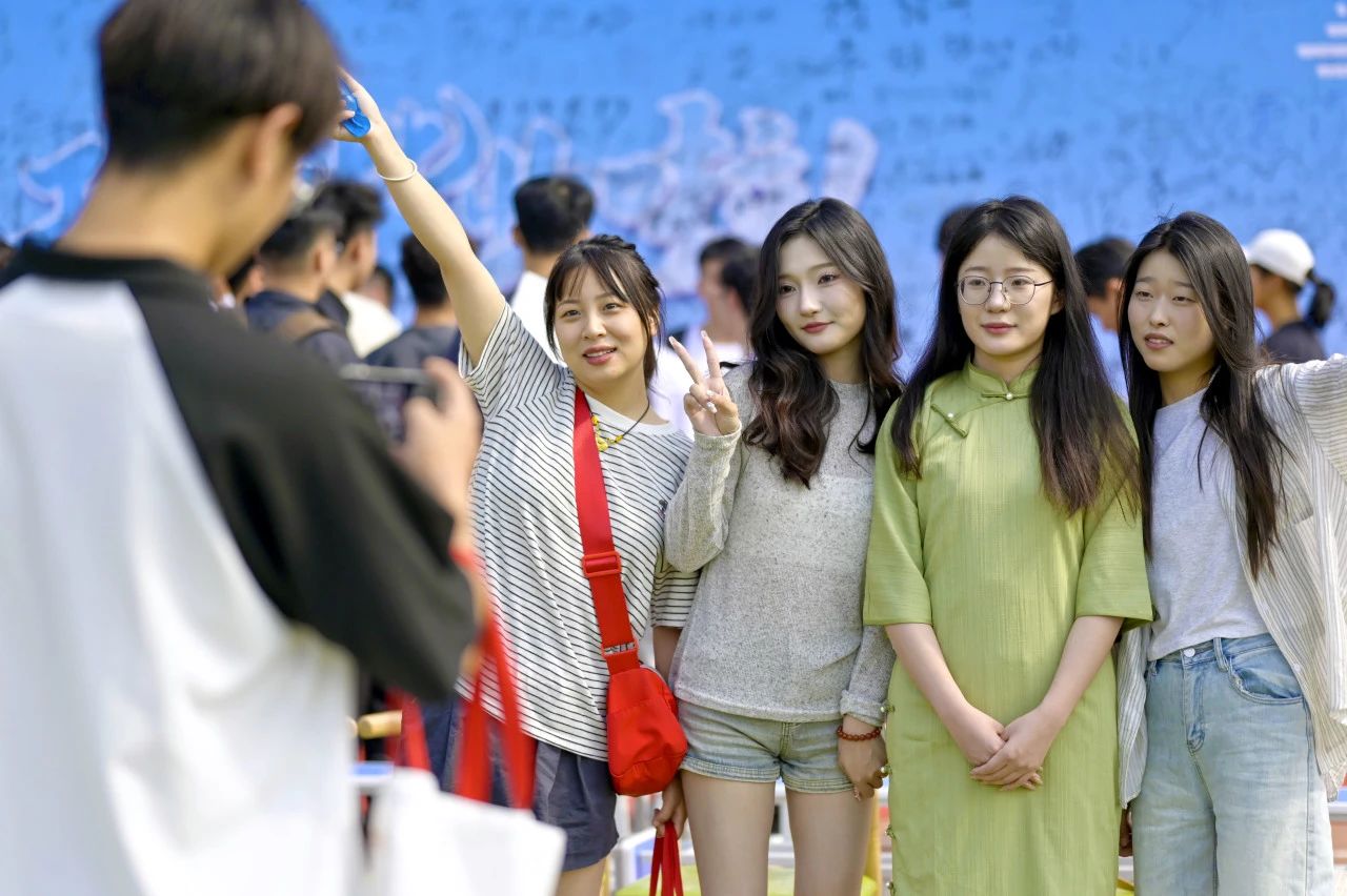 ug环球体育频道图片