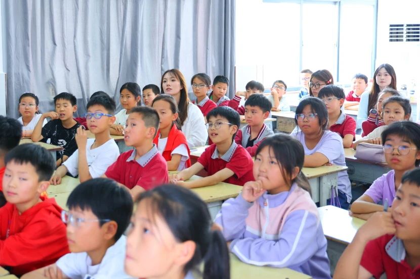 ug环球APP下载图片