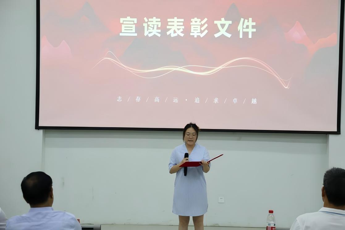 ug环球客户端图片