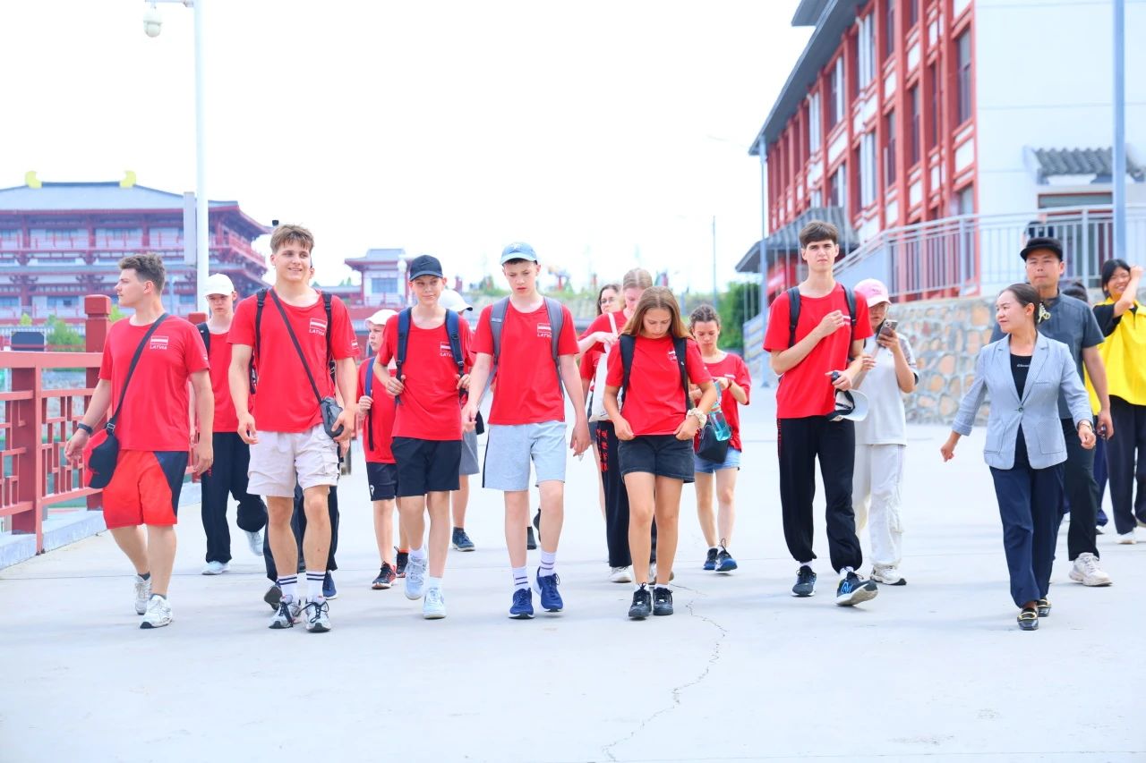 ug环球APP下载图片