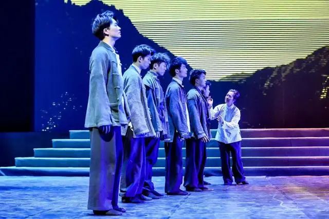 ug环球APP下载图片