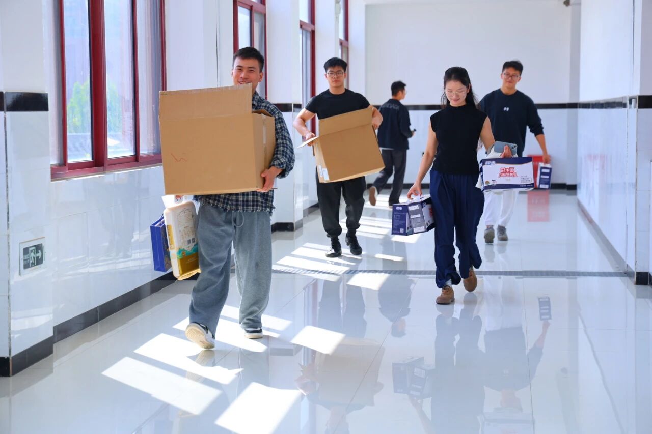 ug环球手机版图片