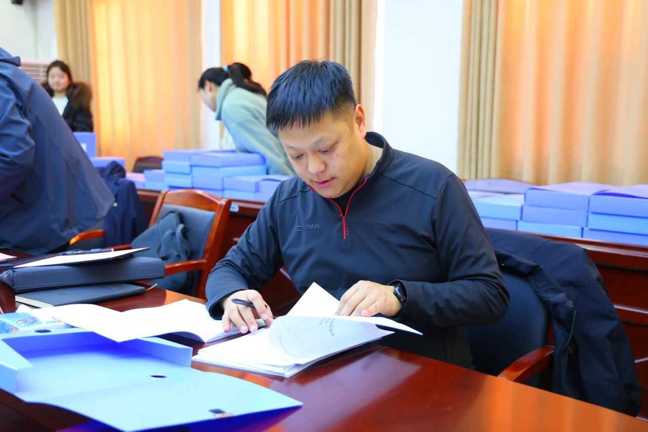 ug环球手机版图片