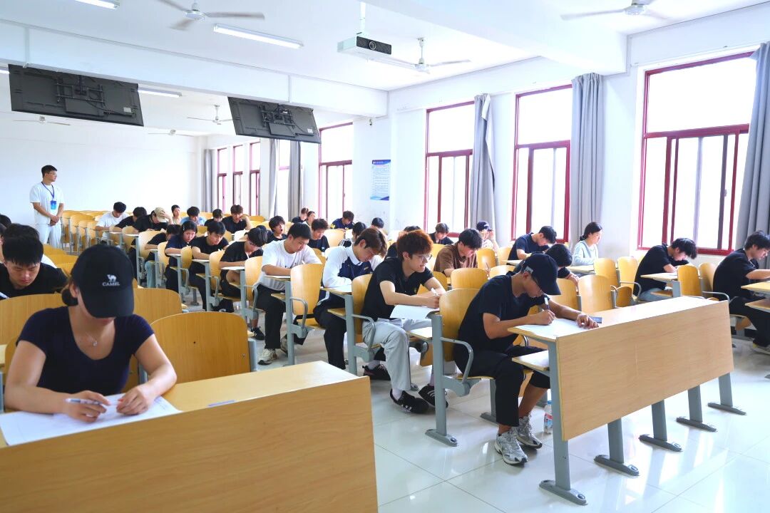 ug环球手机版图片